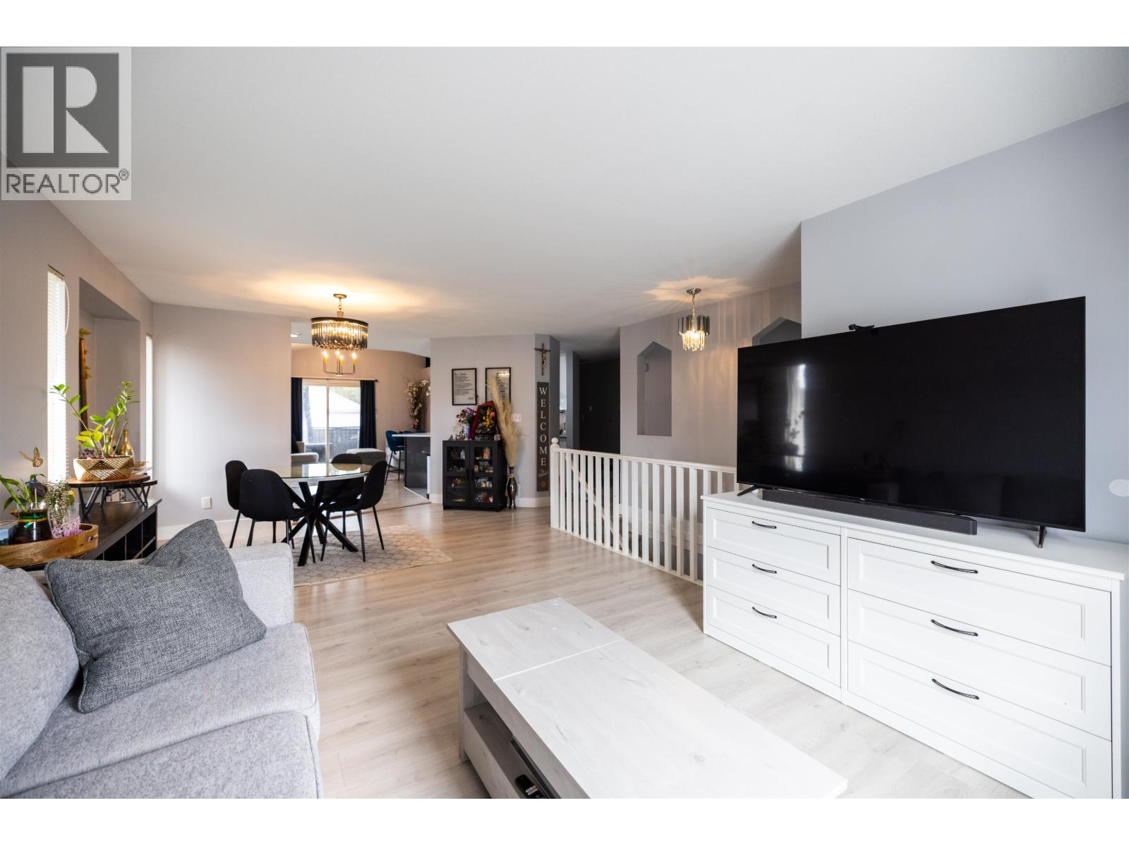 11537 240 Street Property Photo 9