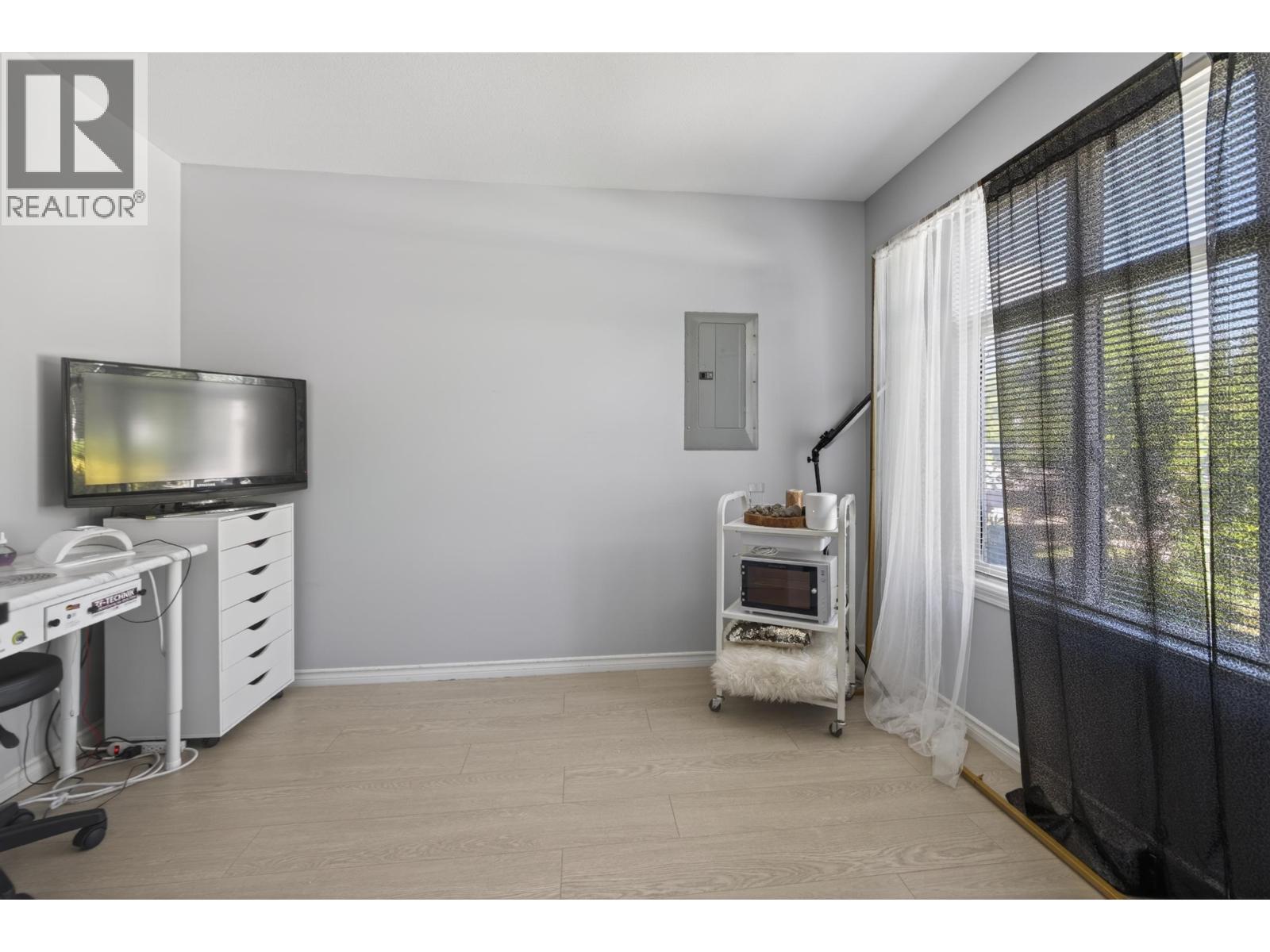 11537 240 Street Property Photo 26