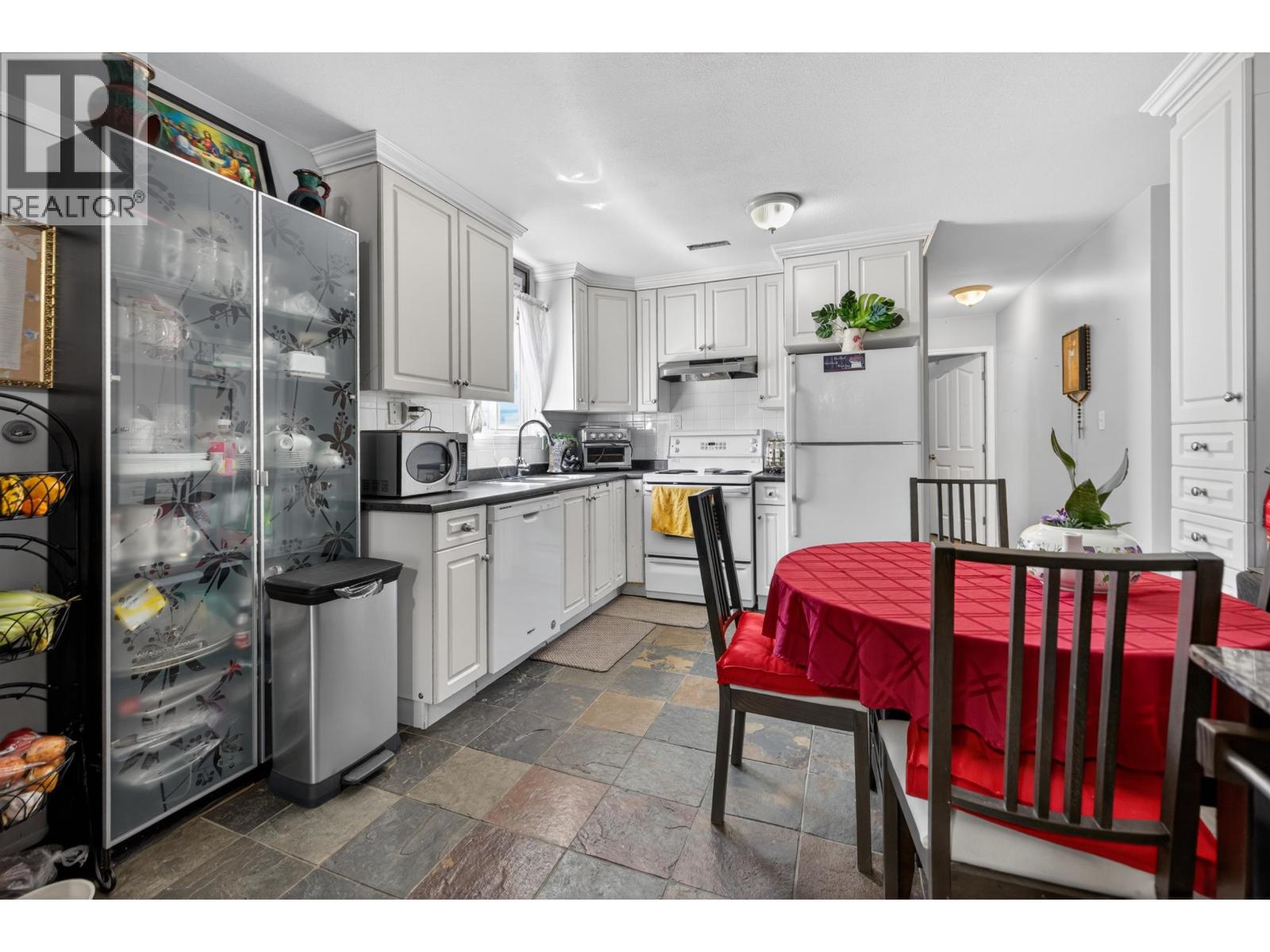 11537 240 Street Property Photo 28