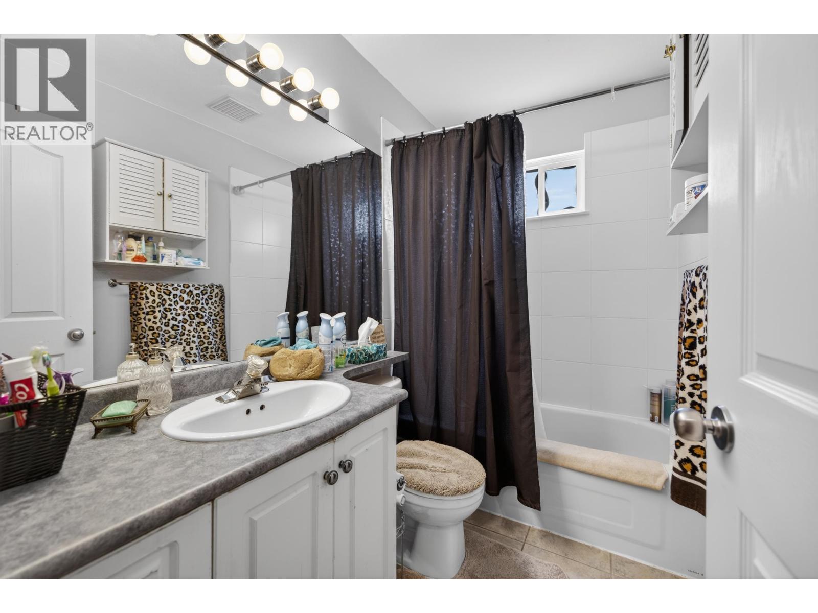 11537 240 Street Property Photo 32