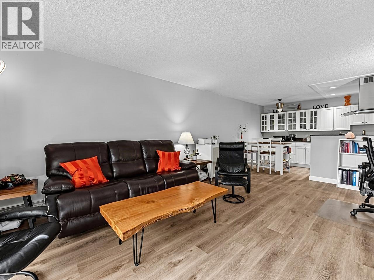 102 410 Agnes Street Property Photo 1