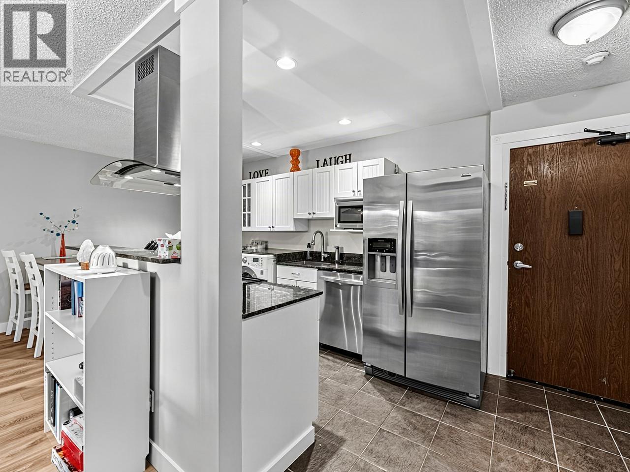102 410 Agnes Street Property Photo 3