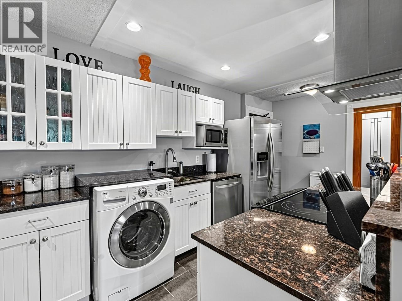 102 410 Agnes Street Property Photo 6