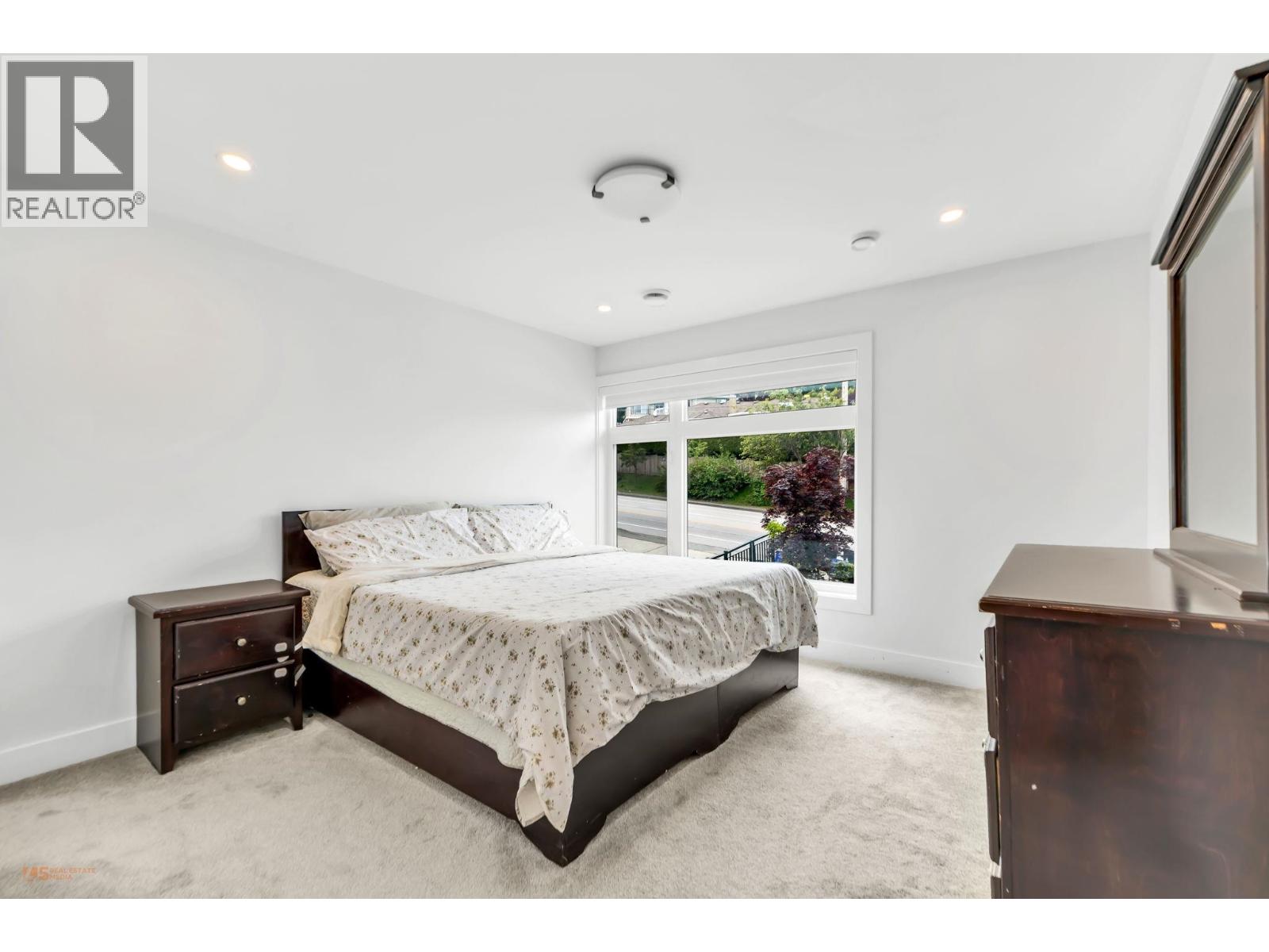 278 56 Street Property Photo 14