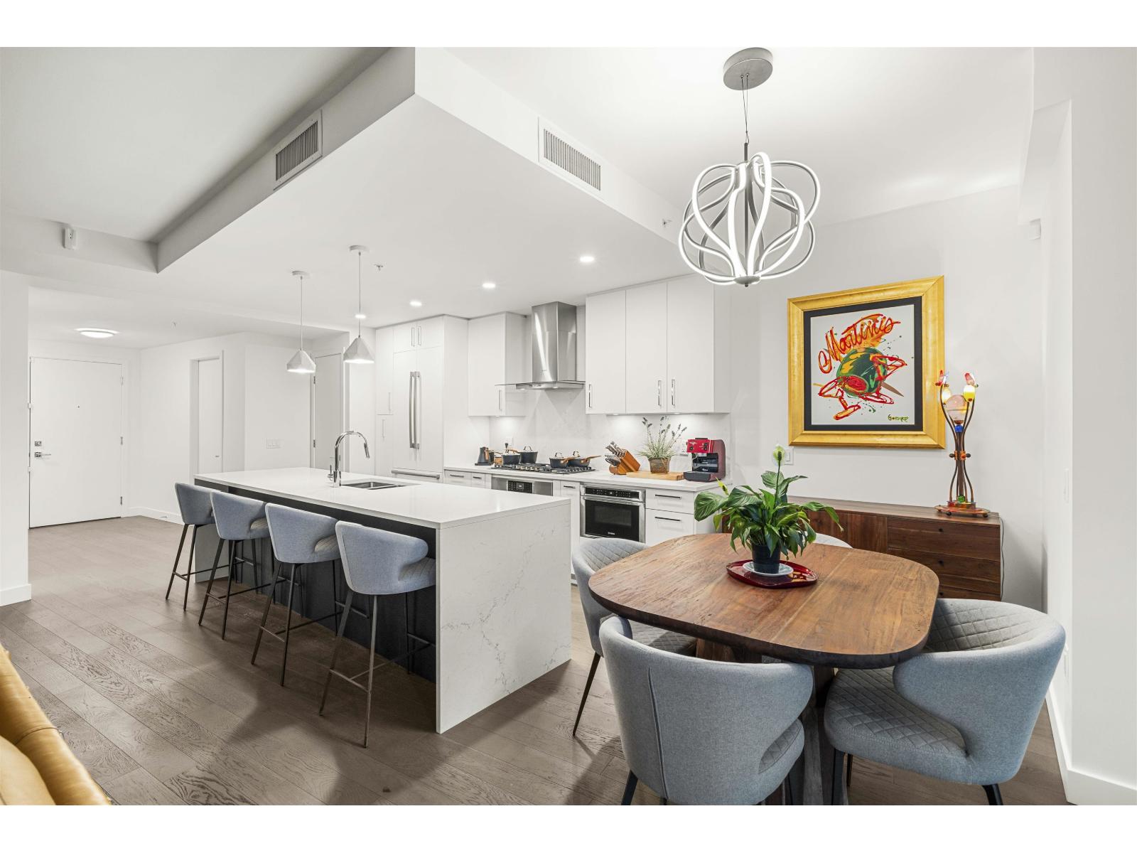 1605 1588 Johnston Road Property Photo 7