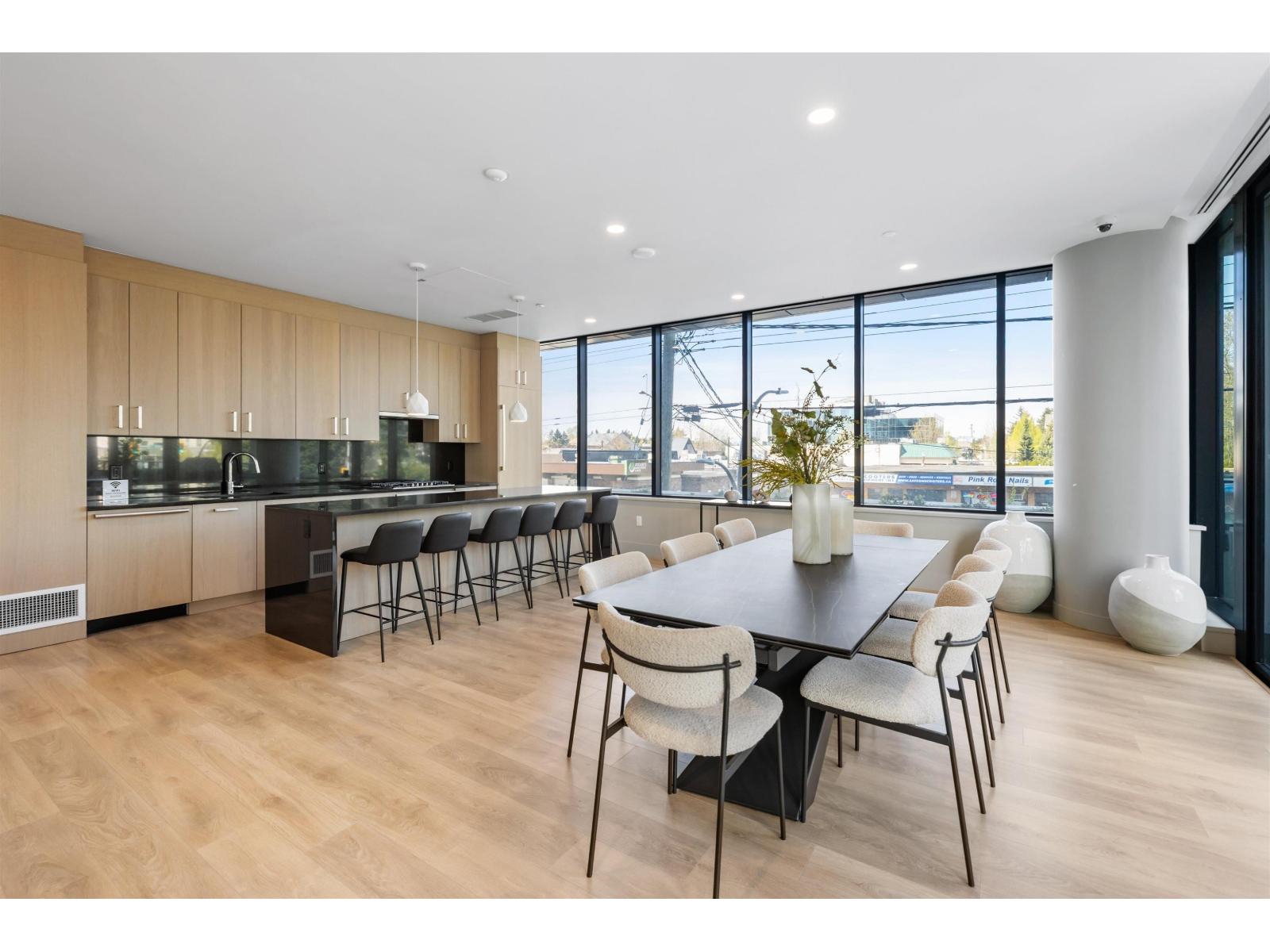 1605 1588 Johnston Road Property Photo 37