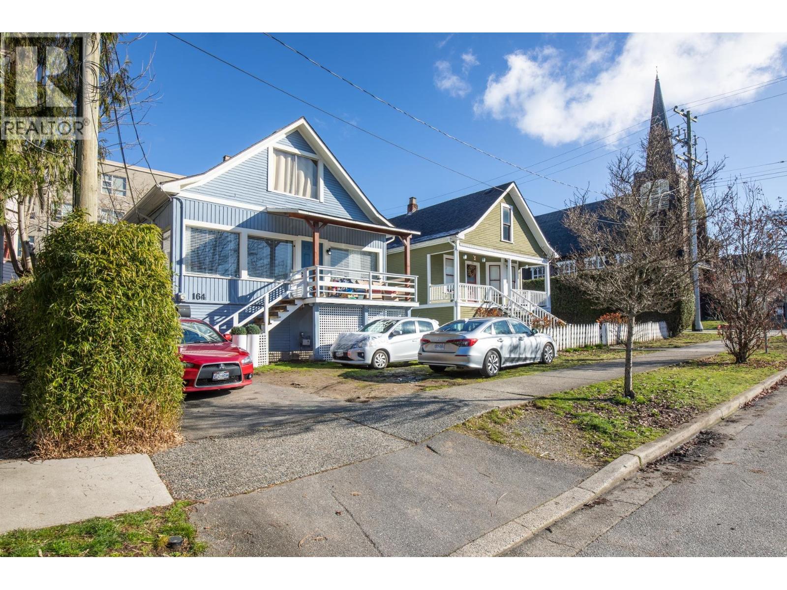 164 E 10TH STREET