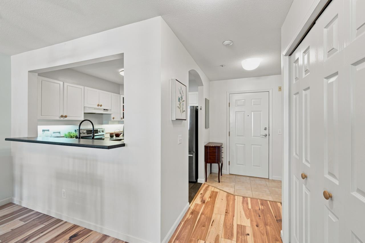 204 20125 55a Avenue Property Photo 10