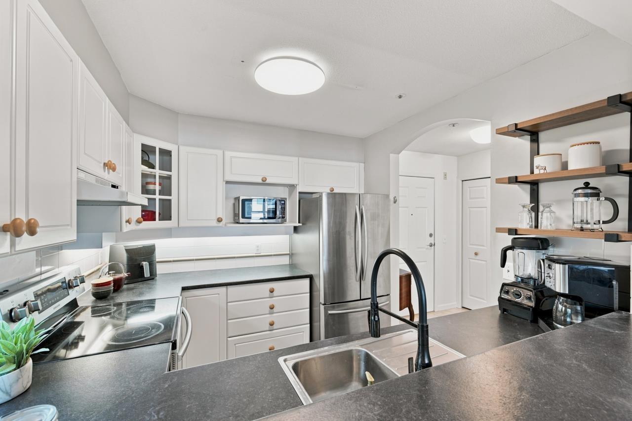 204 20125 55a Avenue Property Photo 12