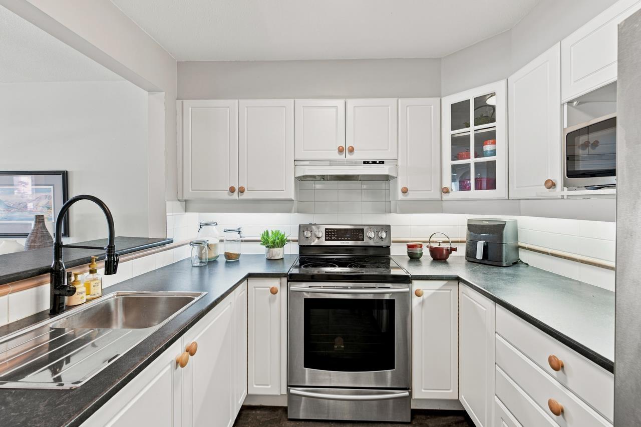 204 20125 55a Avenue Property Photo 14