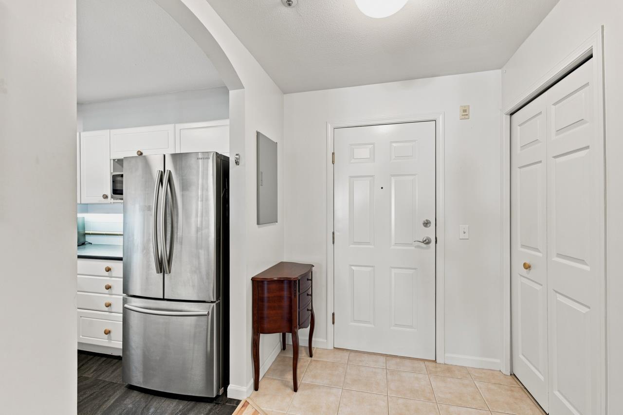 204 20125 55a Avenue Property Photo 16