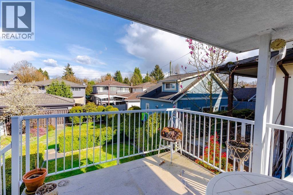 5482 Rhodes Street Property Photo 16