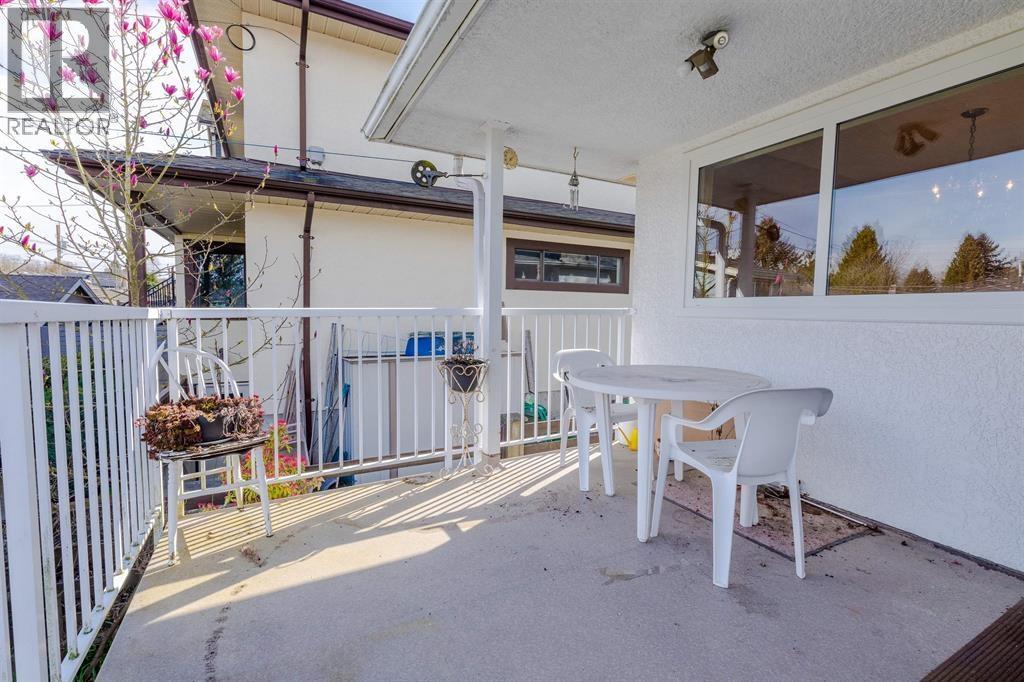 5482 Rhodes Street Property Photo 17