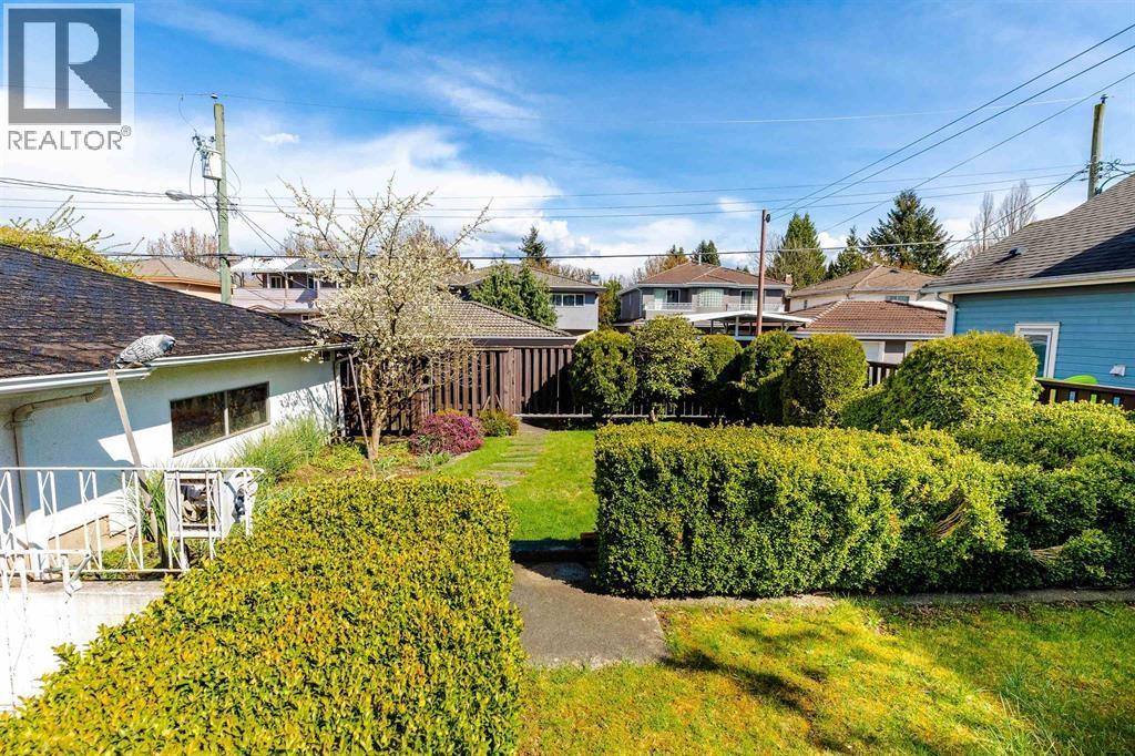 5482 Rhodes Street Property Photo 21