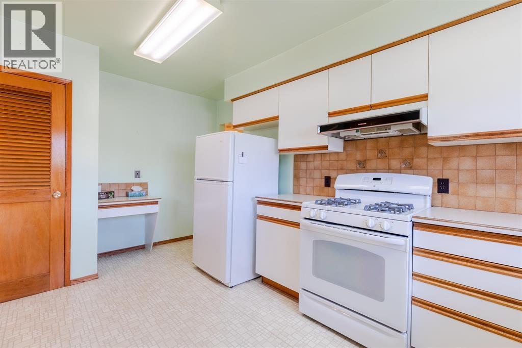 5482 Rhodes Street Property Photo 28