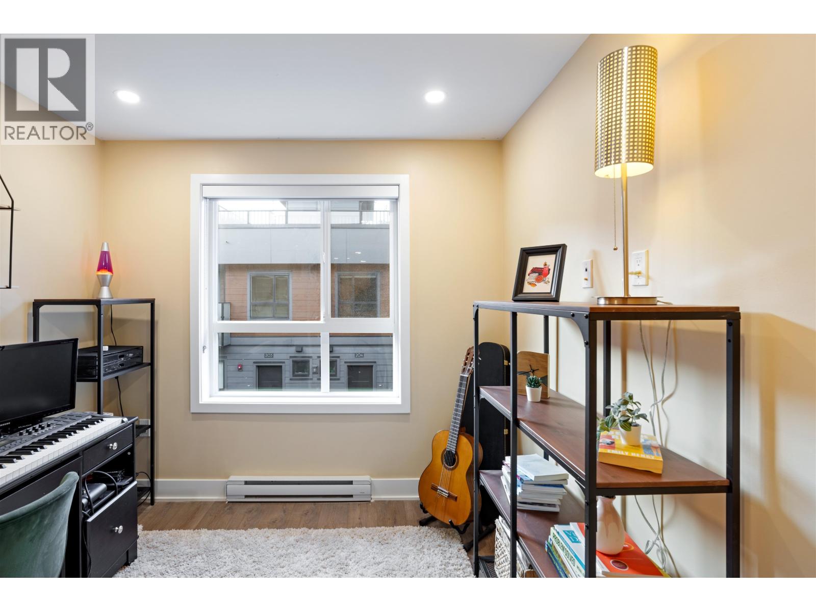 213 37808 Third Avenue Property Photo 12