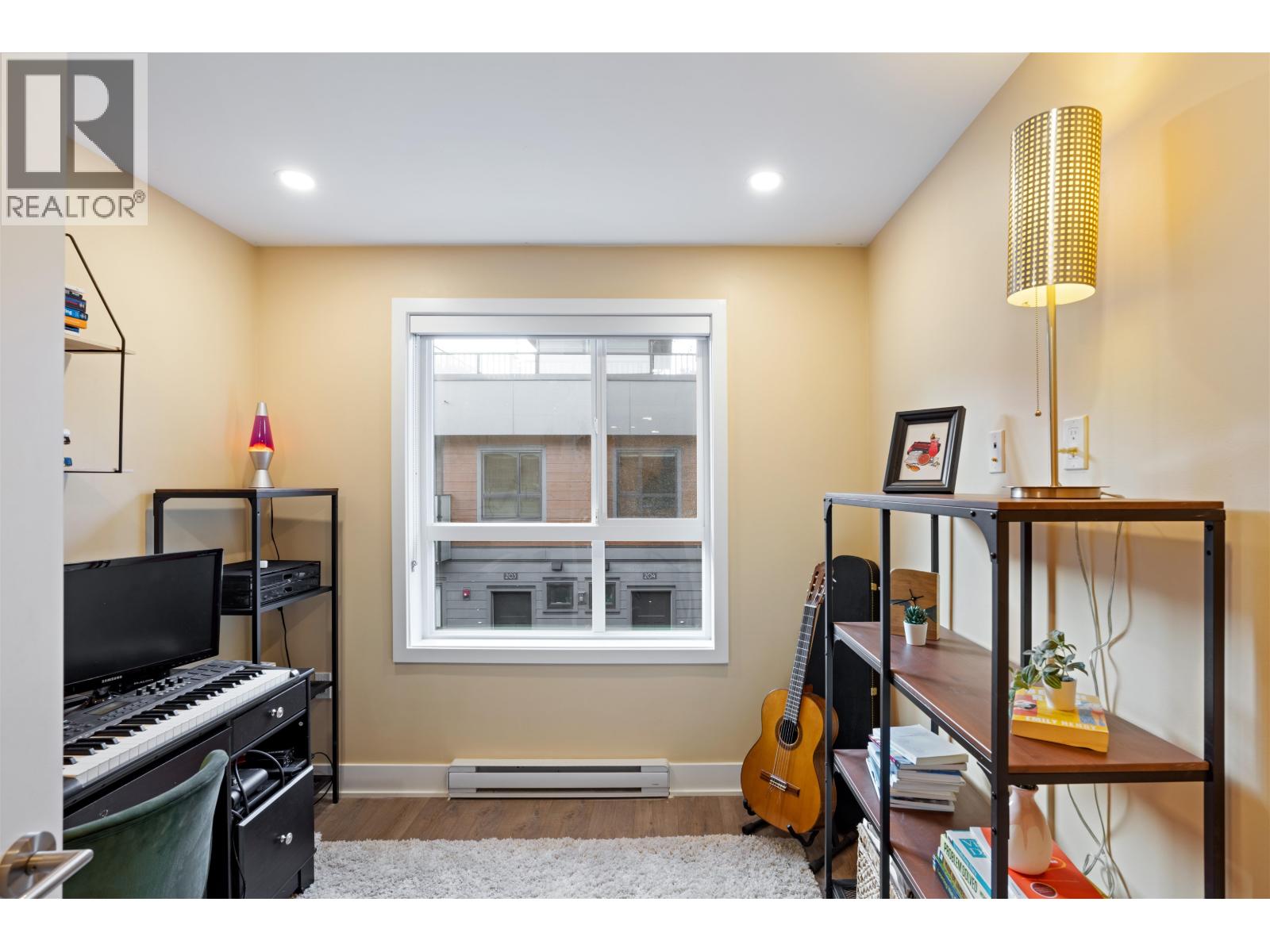 213 37808 Third Avenue Property Photo 13
