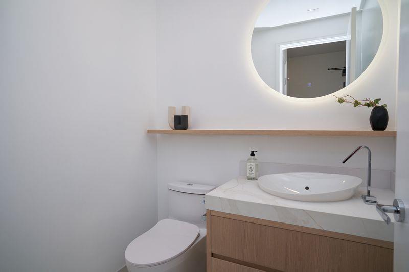 208 1342 Johnston Road Property Photo 15