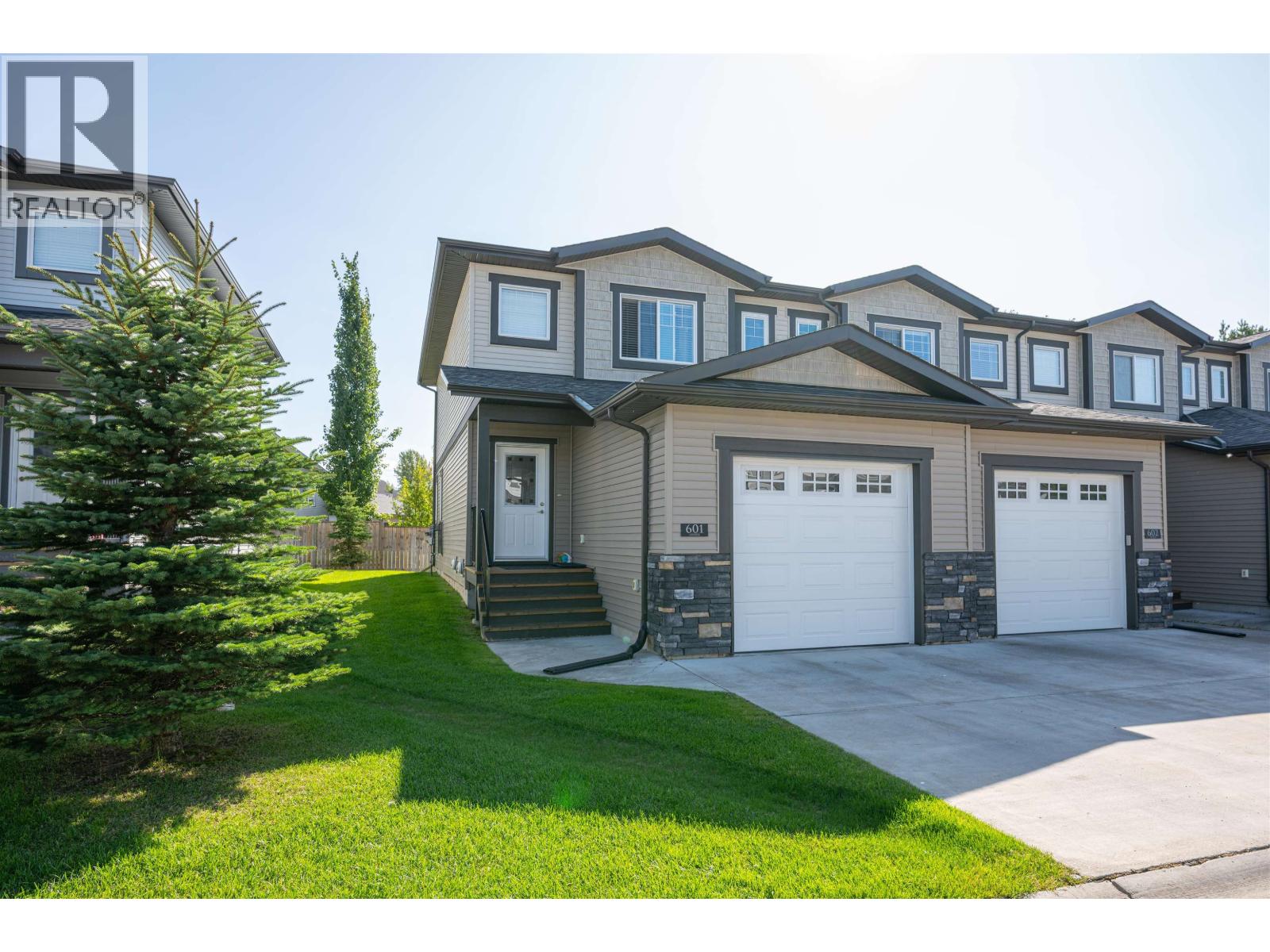 601 6798 Westgate Avenue Property Photo 1