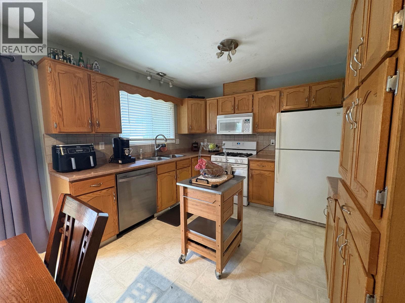 6289 S Kelly Road Property Photo 3
