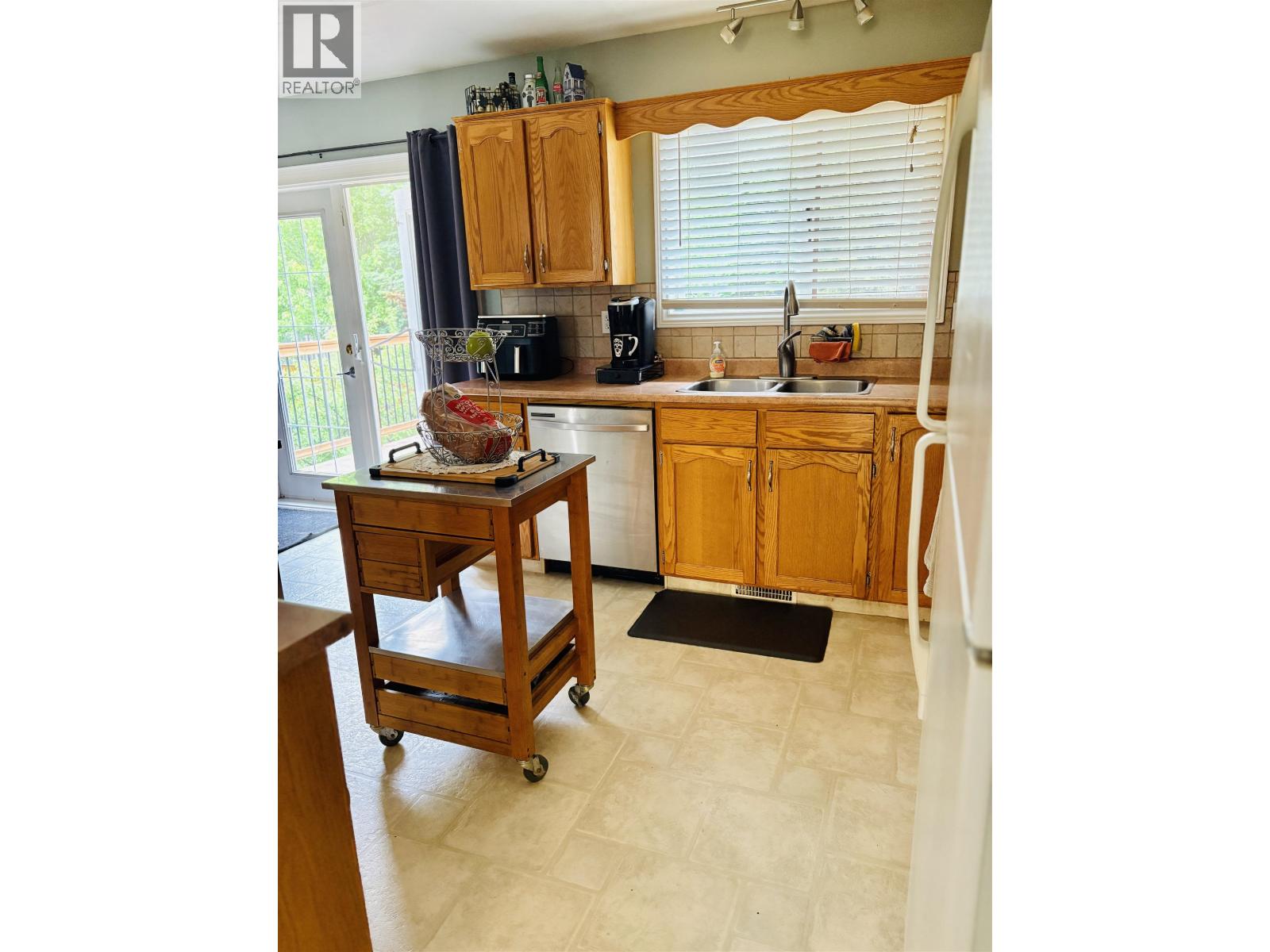 6289 S Kelly Road Property Photo 5