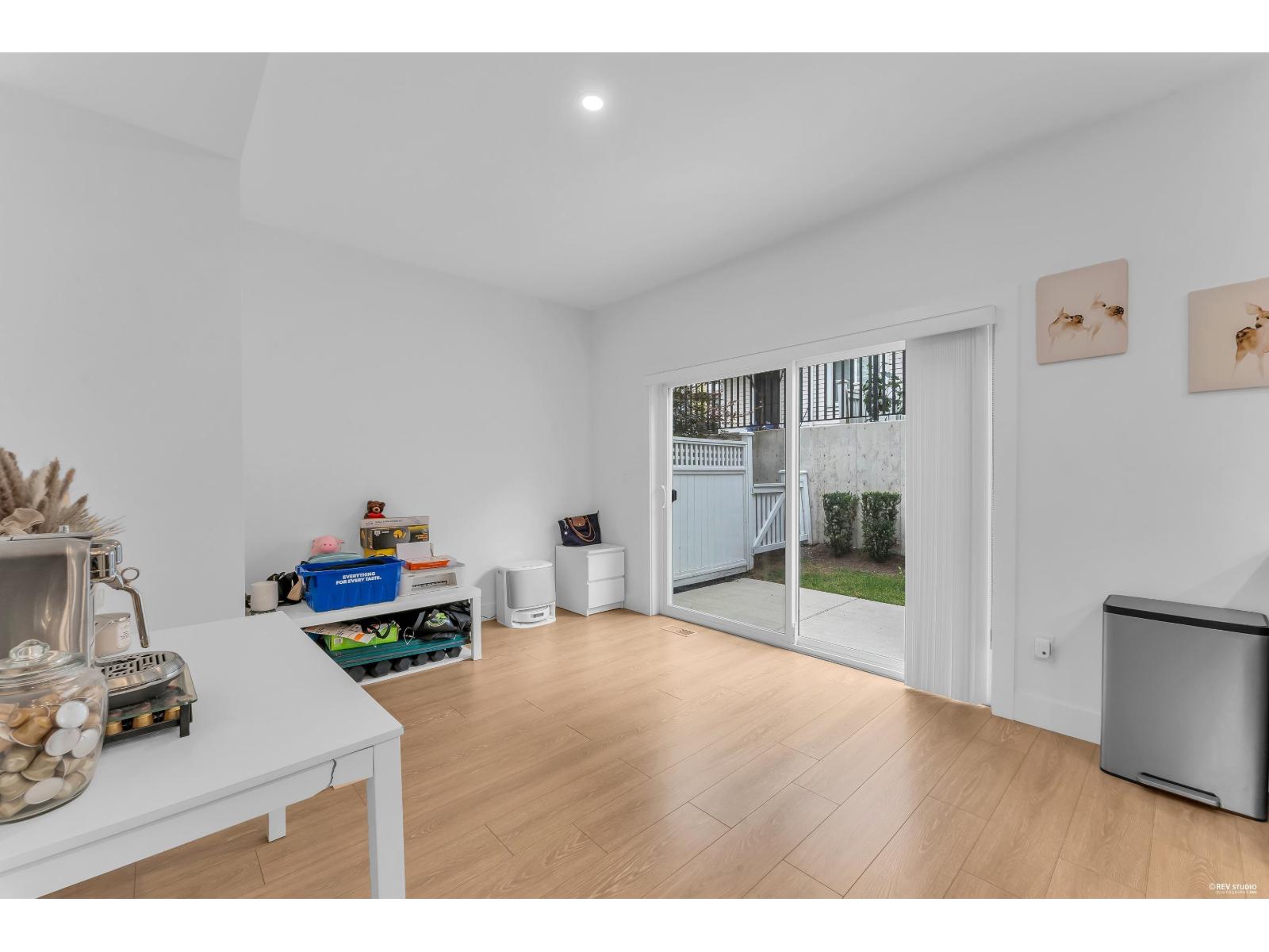 32 14355 62 Avenue Property Photo 9