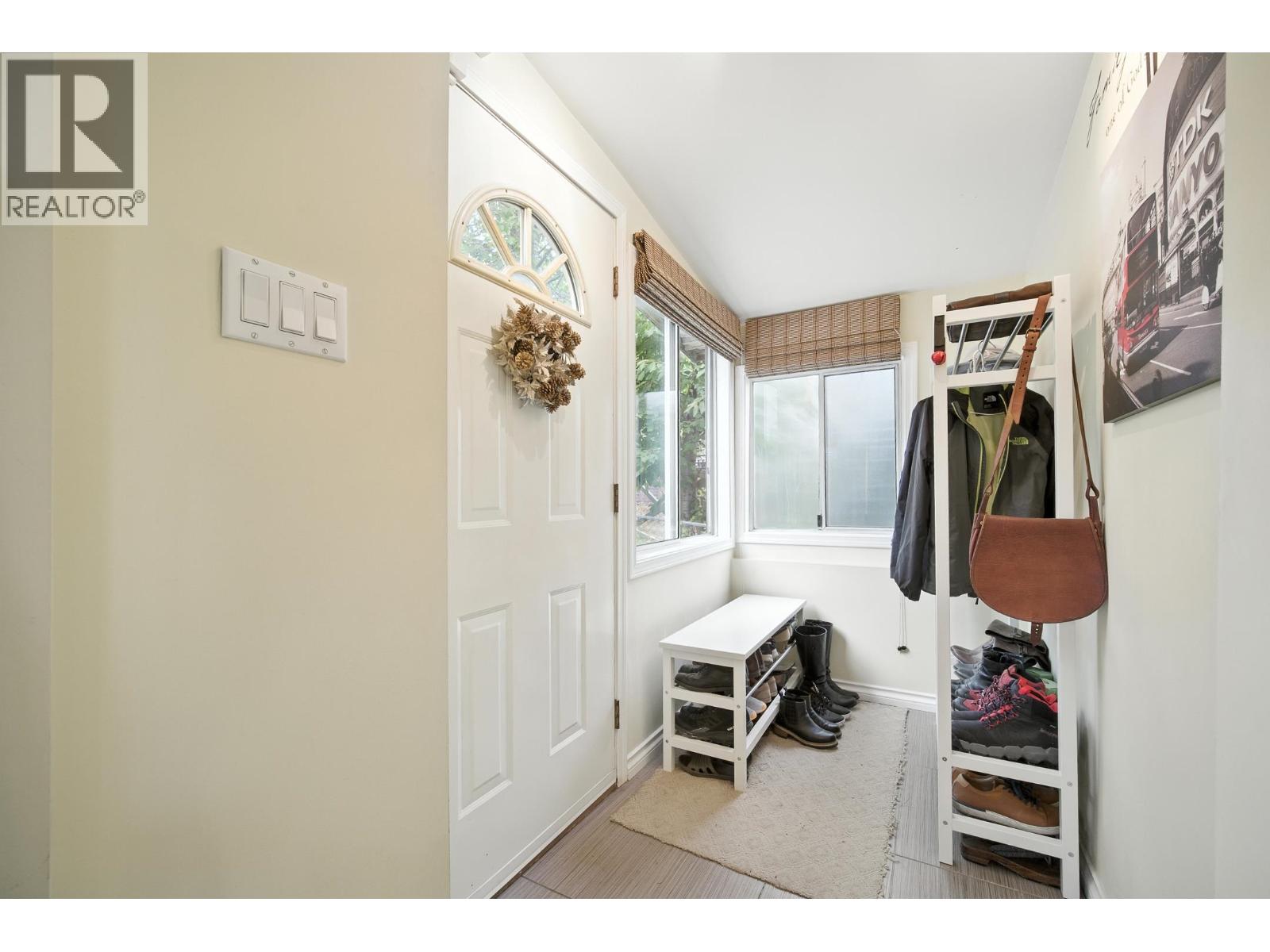 966 E 64th Avenue Property Photo 3