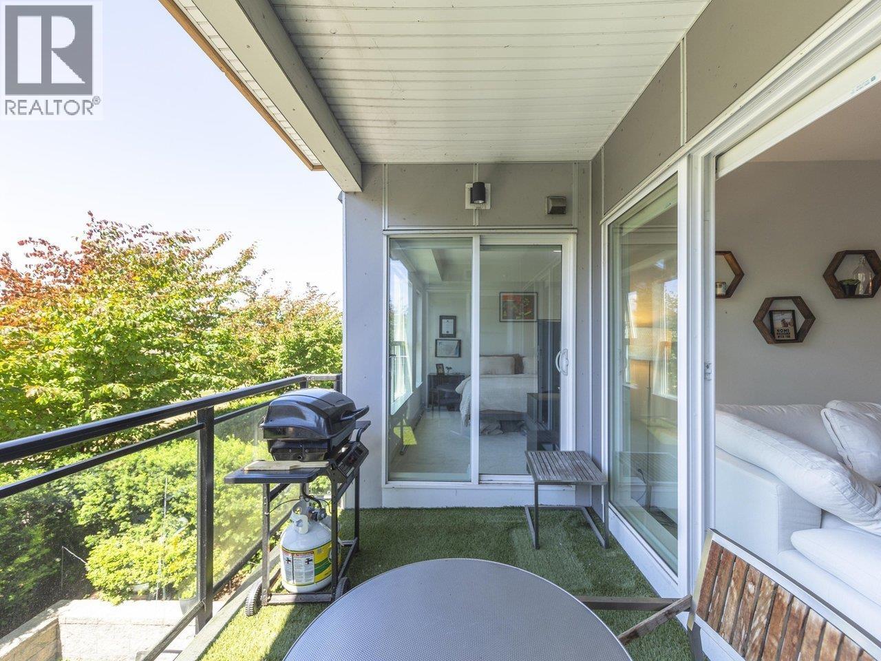210 10177 River Drive Property Photo 10