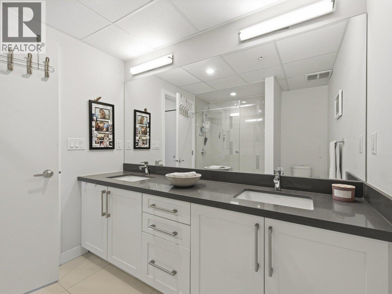 210 10177 River Drive Property Photo 14
