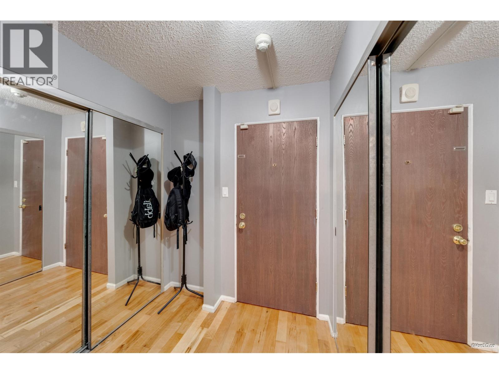 107 170 E 3rd Street Property Photo 10