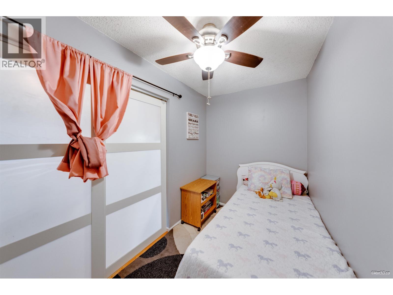 107 170 E 3rd Street Property Photo 15