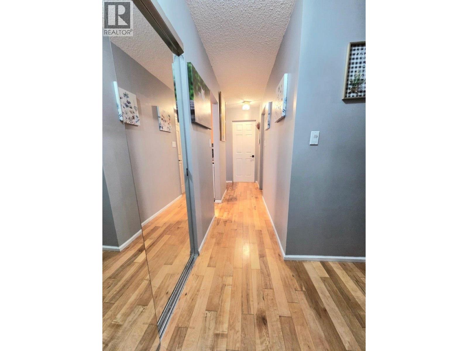 107 170 E 3rd Street Property Photo 17