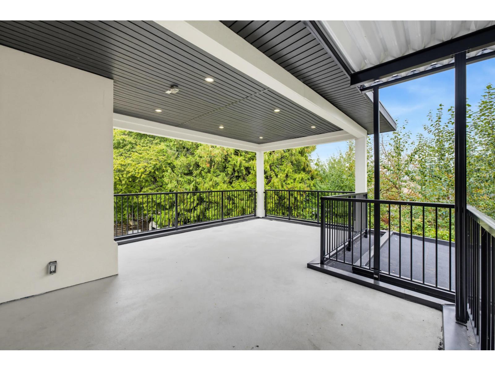 14571 106 Avenue Property Photo 36