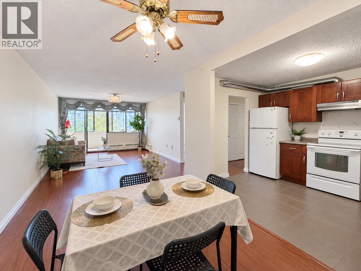 812 6611 Minoru Boulevard Property Photo 4