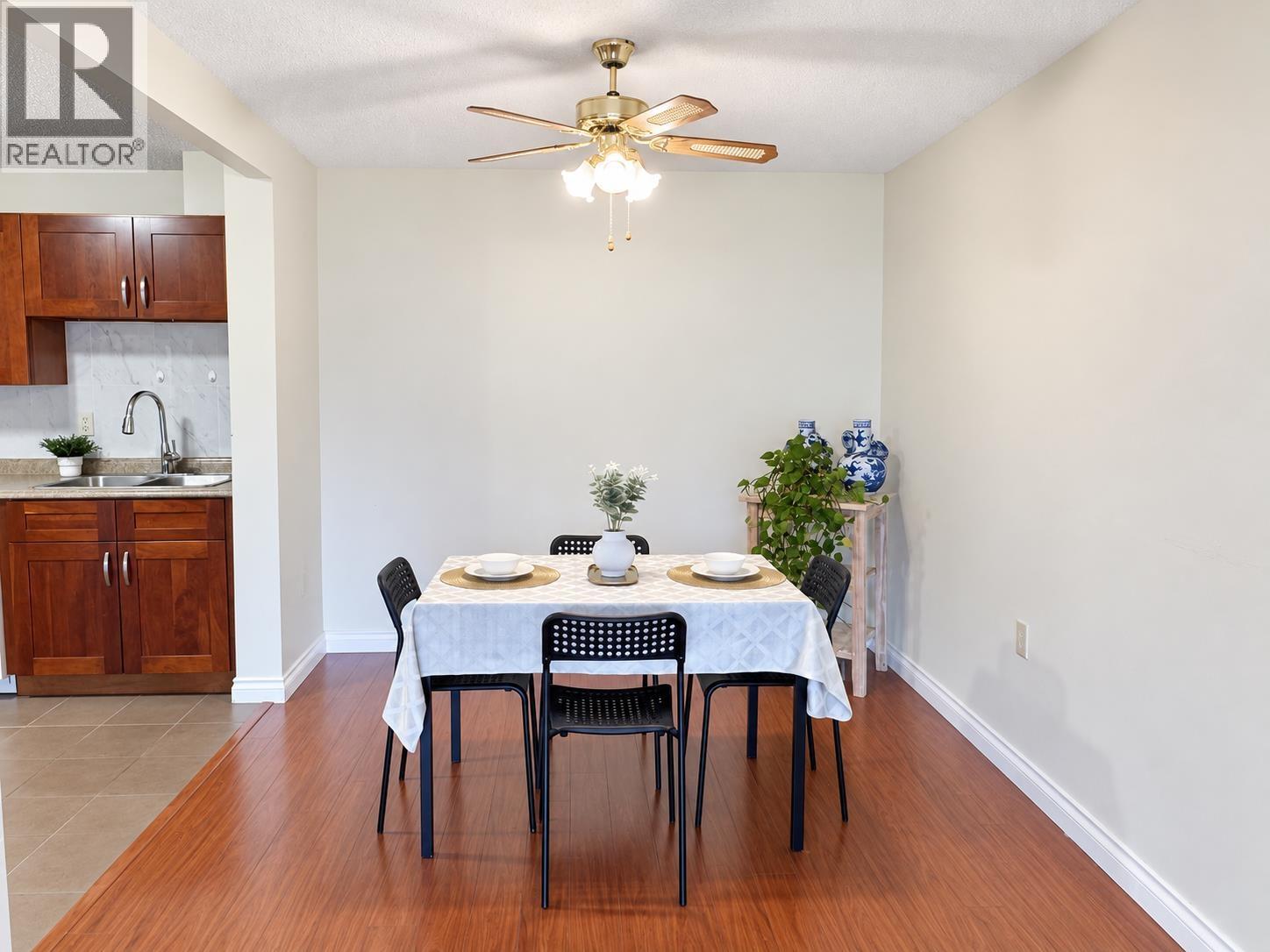 812 6611 Minoru Boulevard Property Photo 5