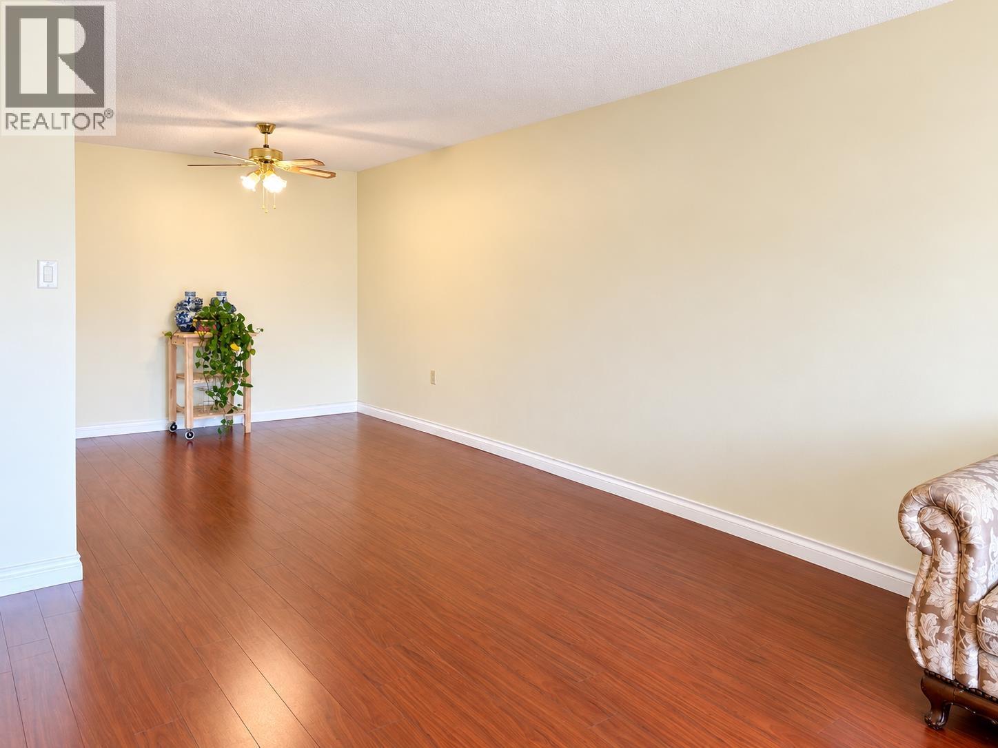 812 6611 Minoru Boulevard Property Photo 6
