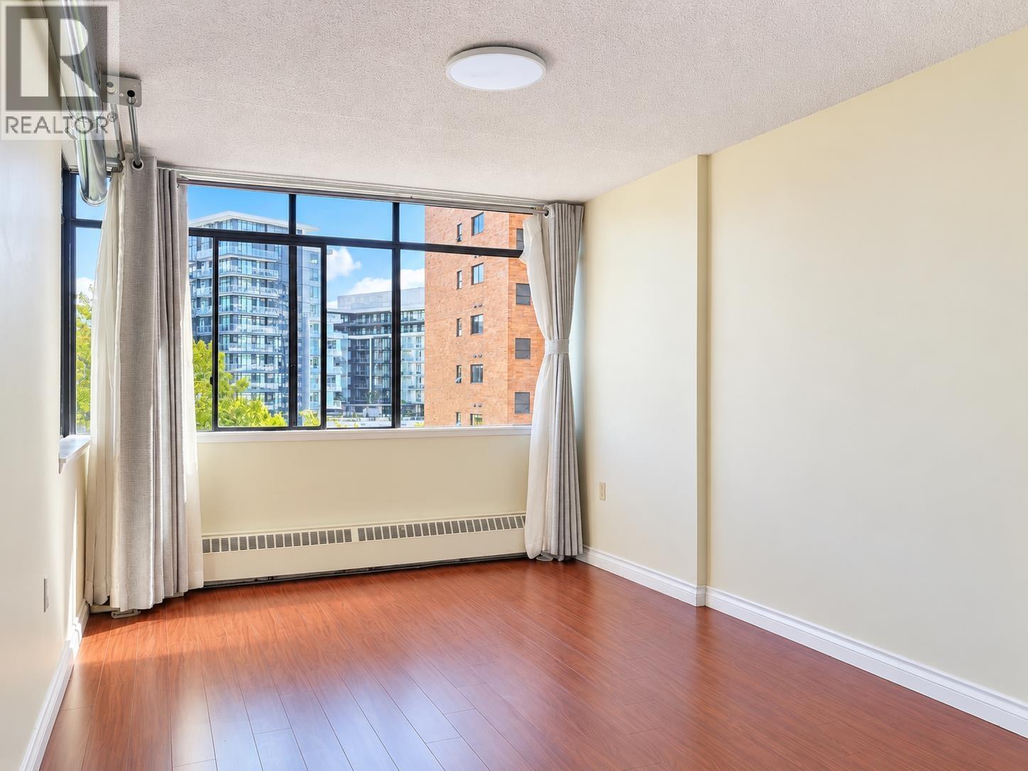 812 6611 Minoru Boulevard Property Photo 13