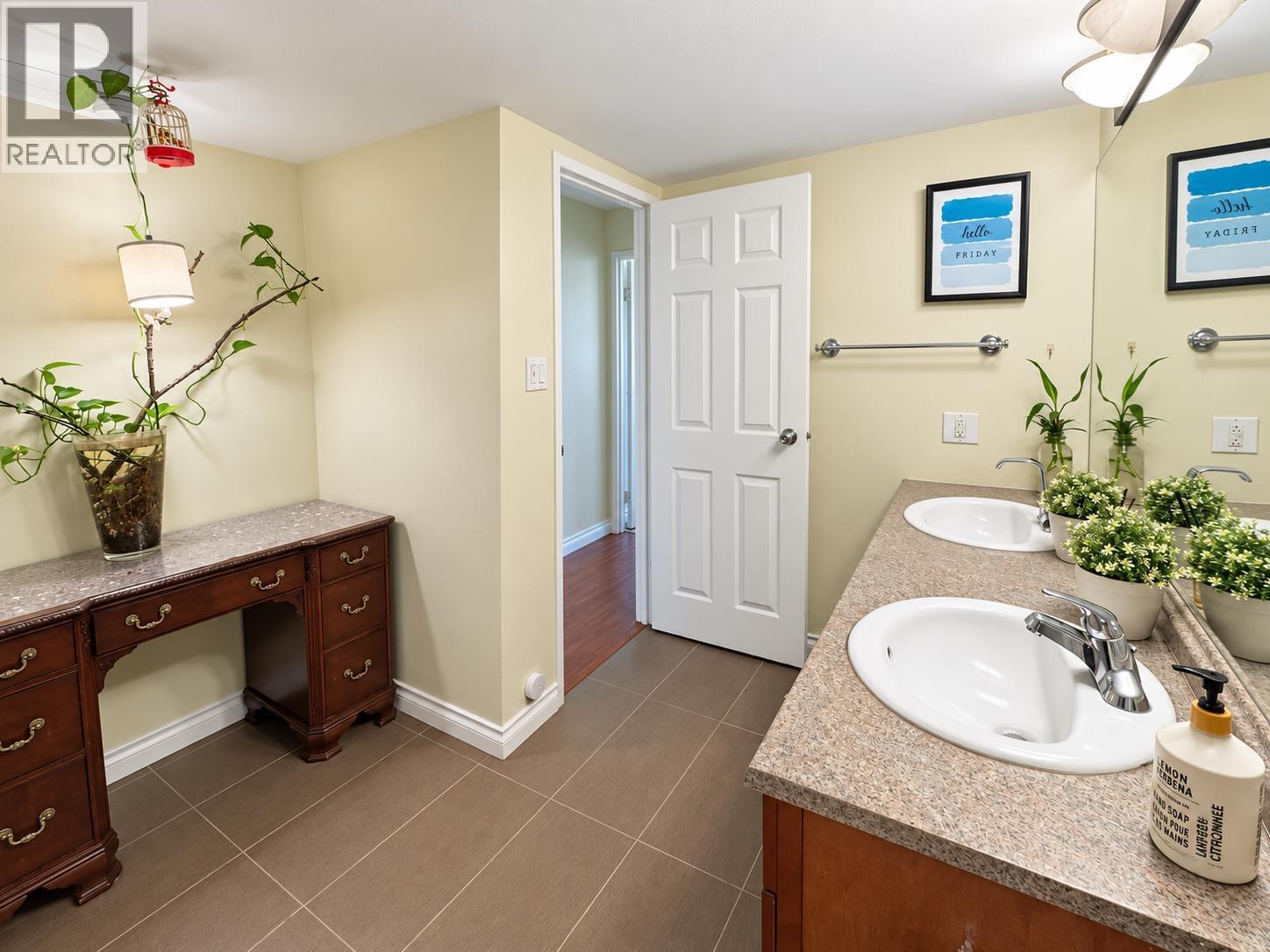 812 6611 Minoru Boulevard Property Photo 23