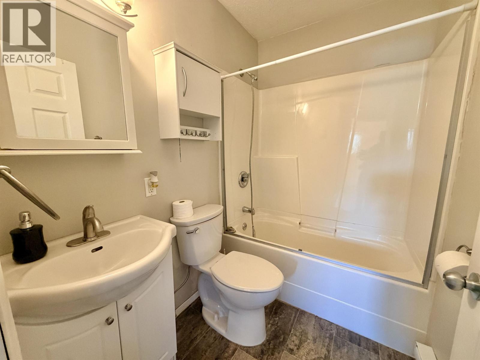 28 Lillooet Crescent Property Photo 15