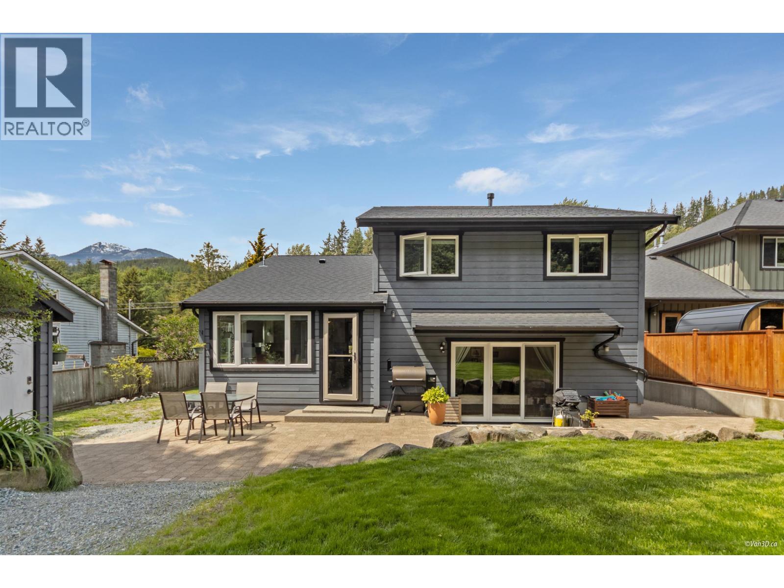 38582 Westway Avenue Property Photo 1