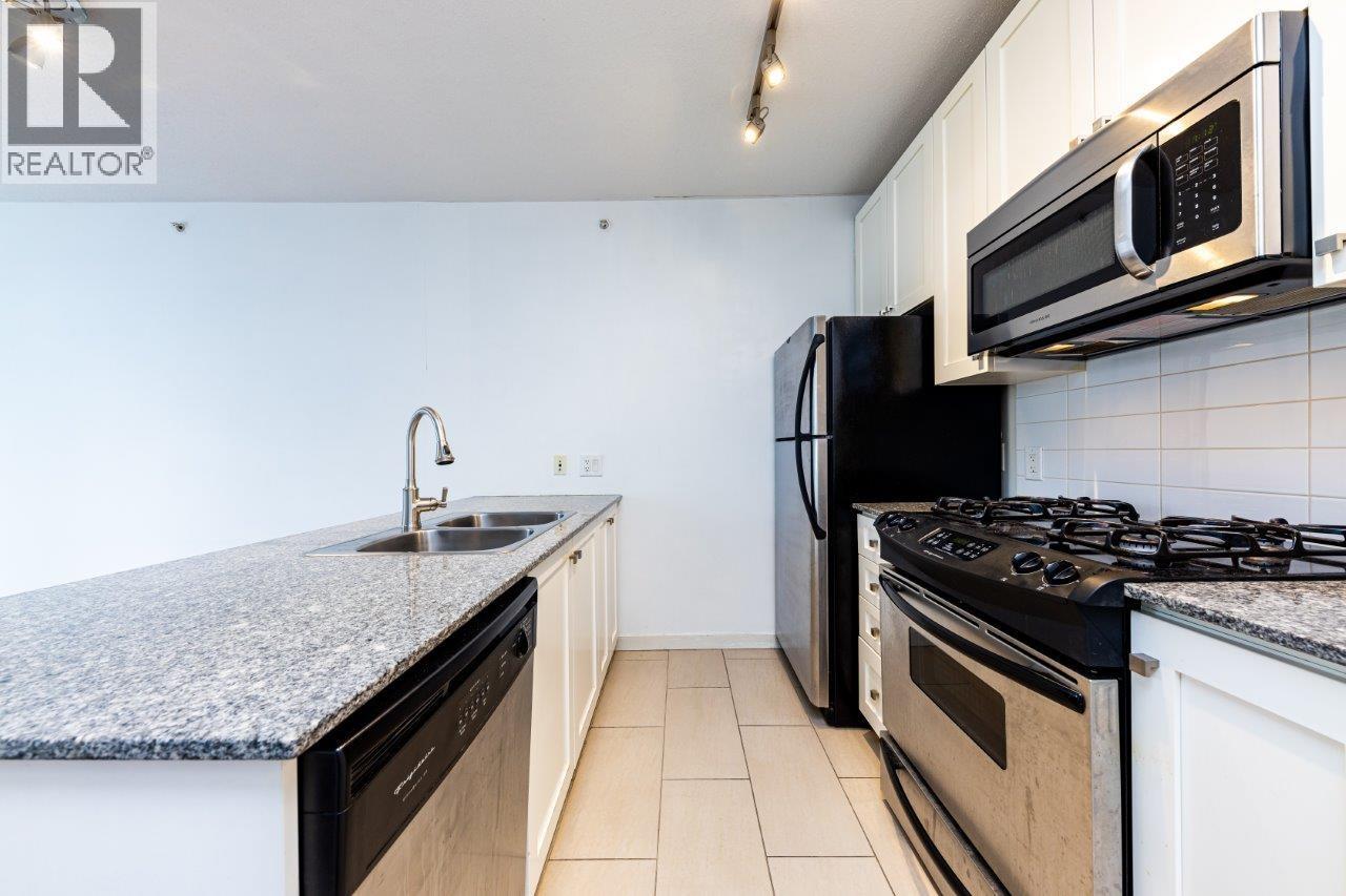 480 Robson Street Property Photo 2