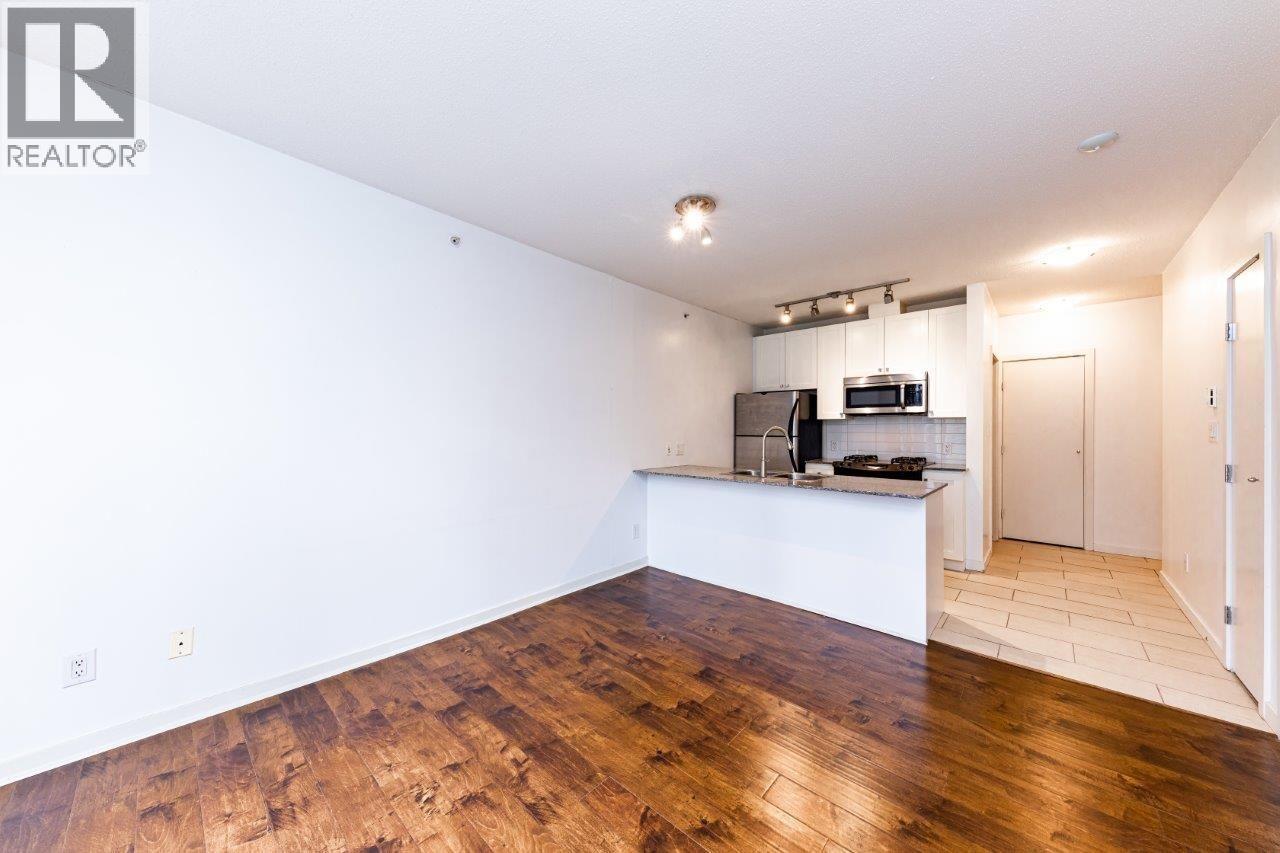 480 Robson Street Property Photo 6