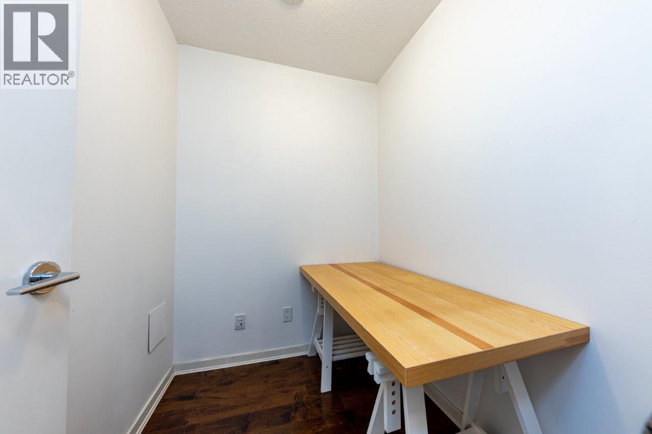 480 Robson Street Property Photo 19