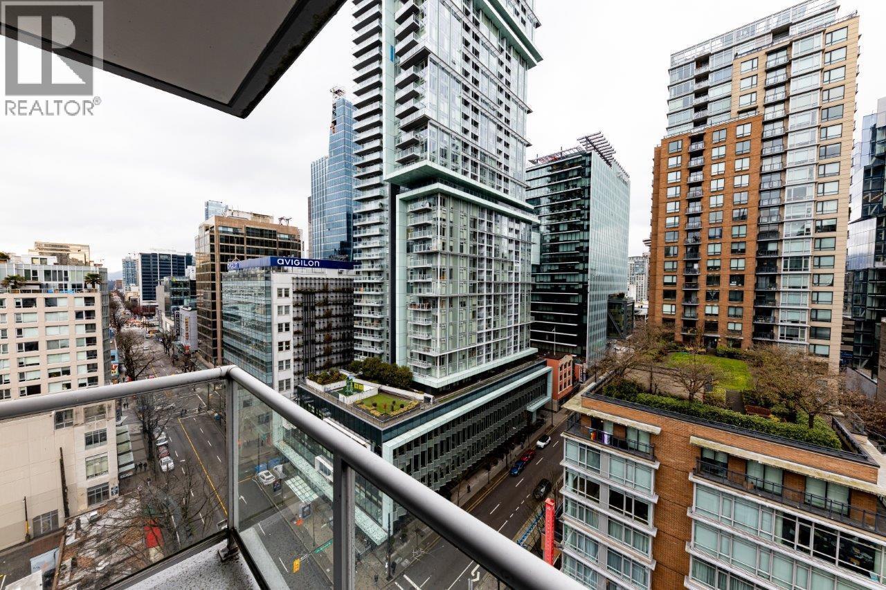 480 Robson Street Property Photo 26