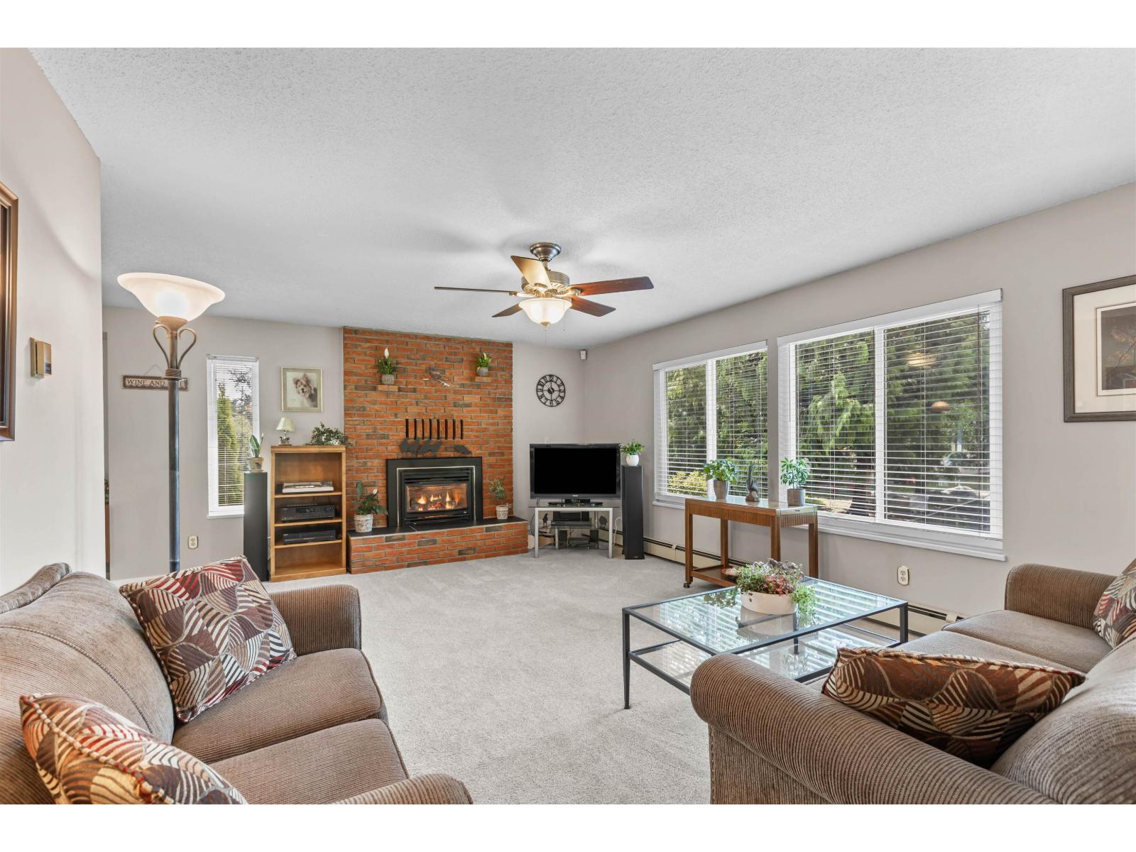 19949 51 Avenue Property Photo 7
