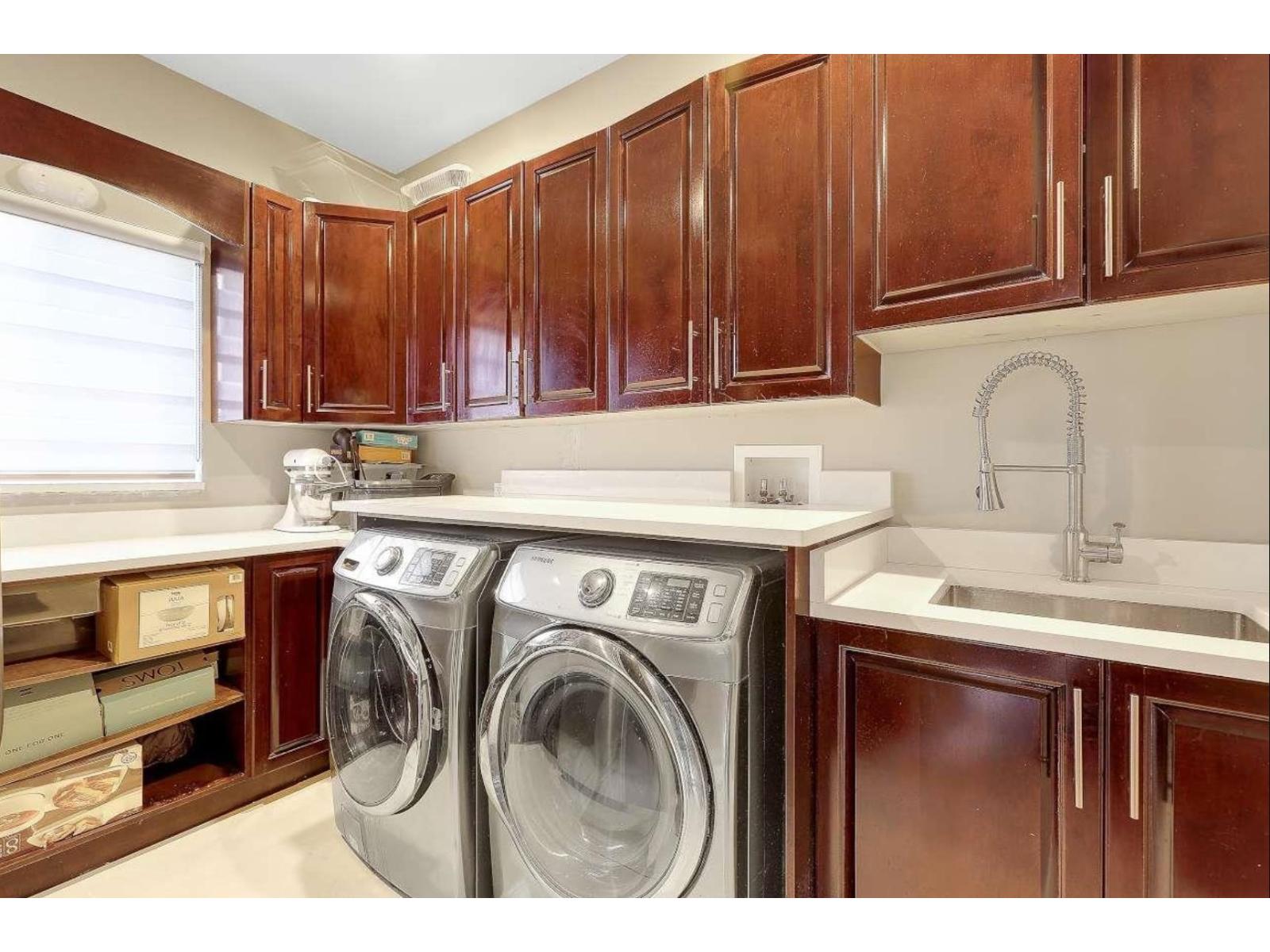 14871 76 Avenue Property Photo 11