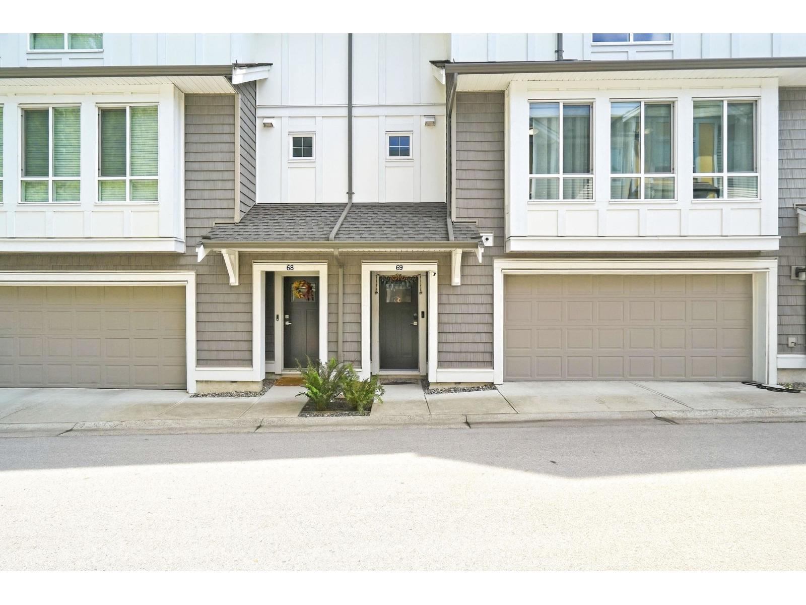 69 9688 162a Street Property Photo 1
