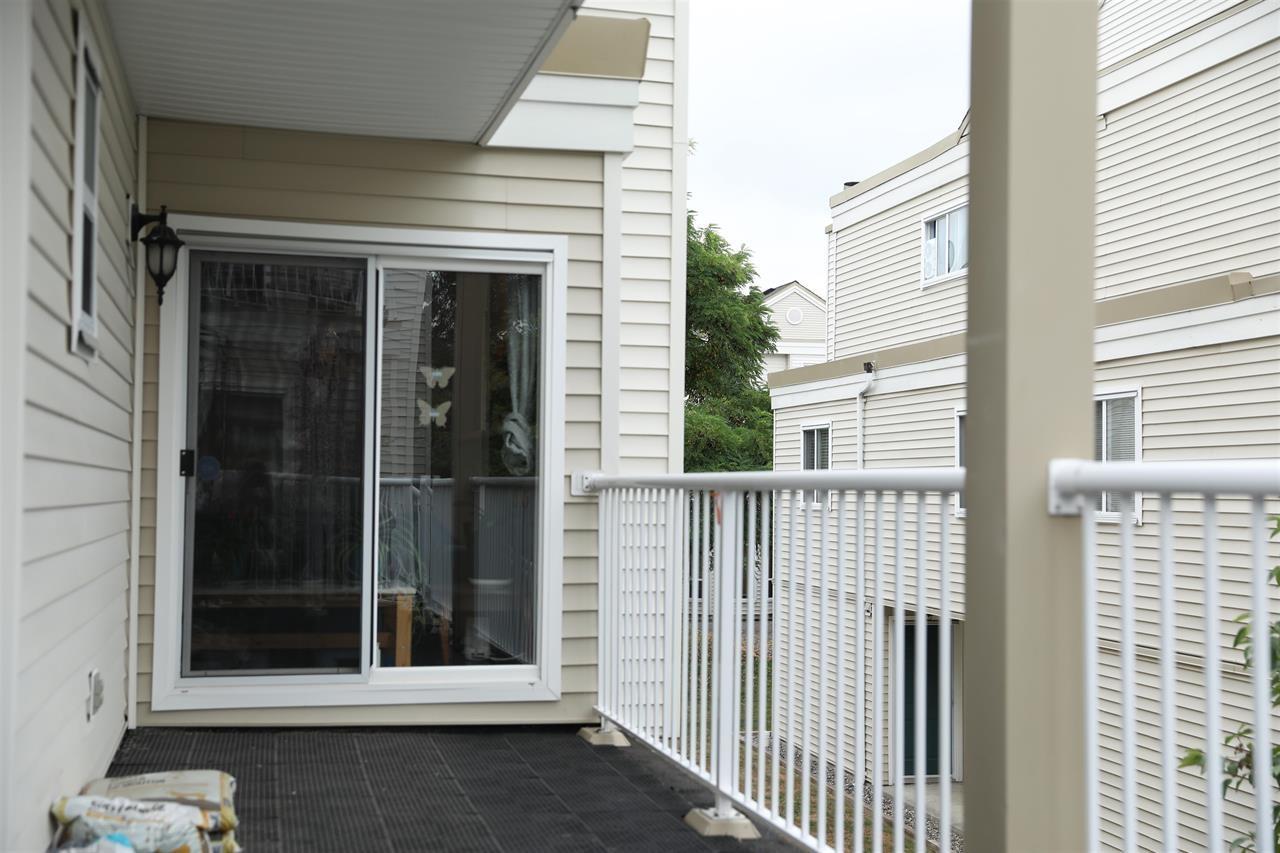 10077 156 Street Property Photo 10