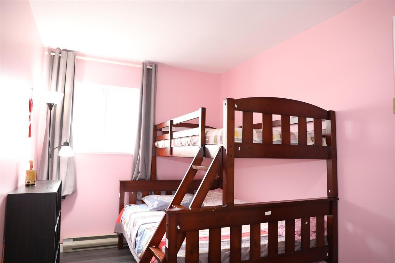 10077 156 Street Property Photo 17