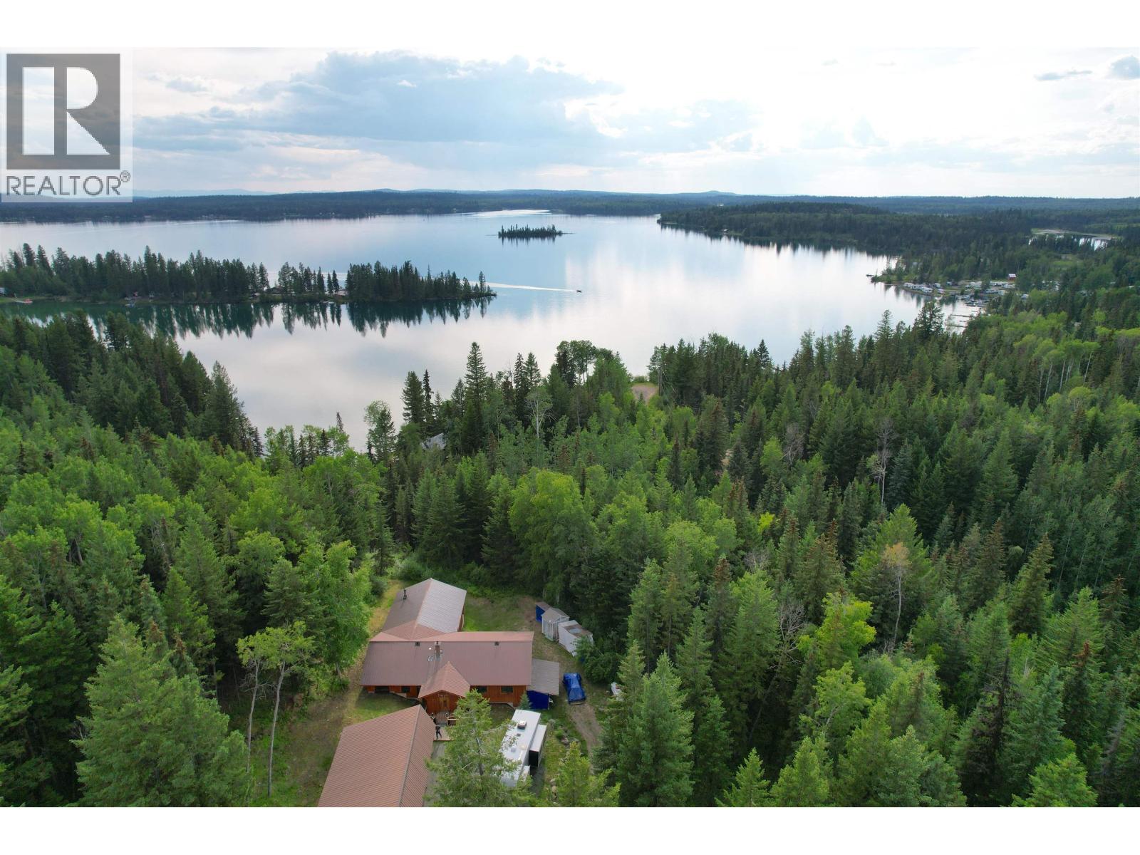 7524 Thomas Point Road Property Photo 2